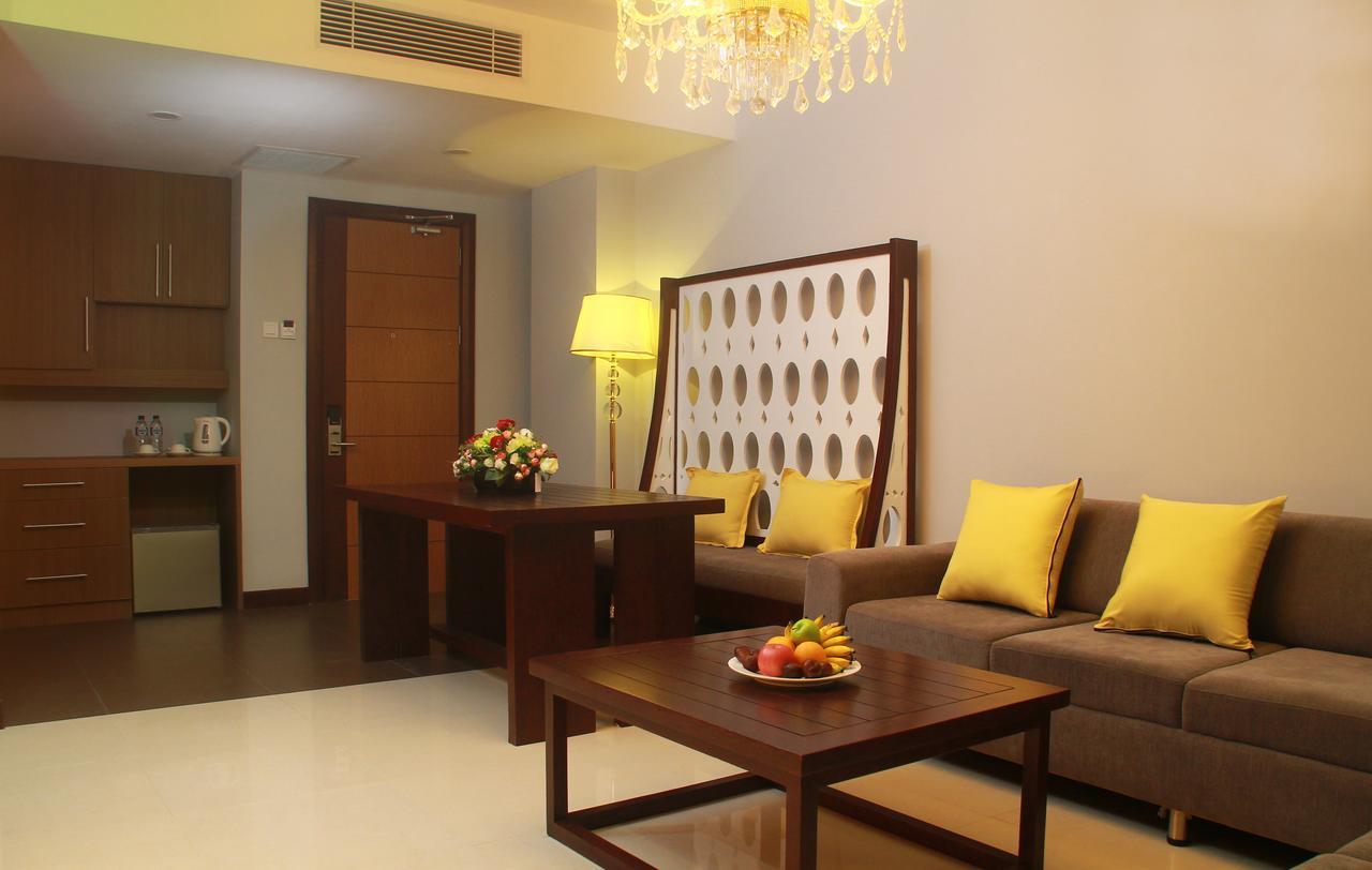 Sutanraja Hotel Kotamobagu Екстер'єр фото