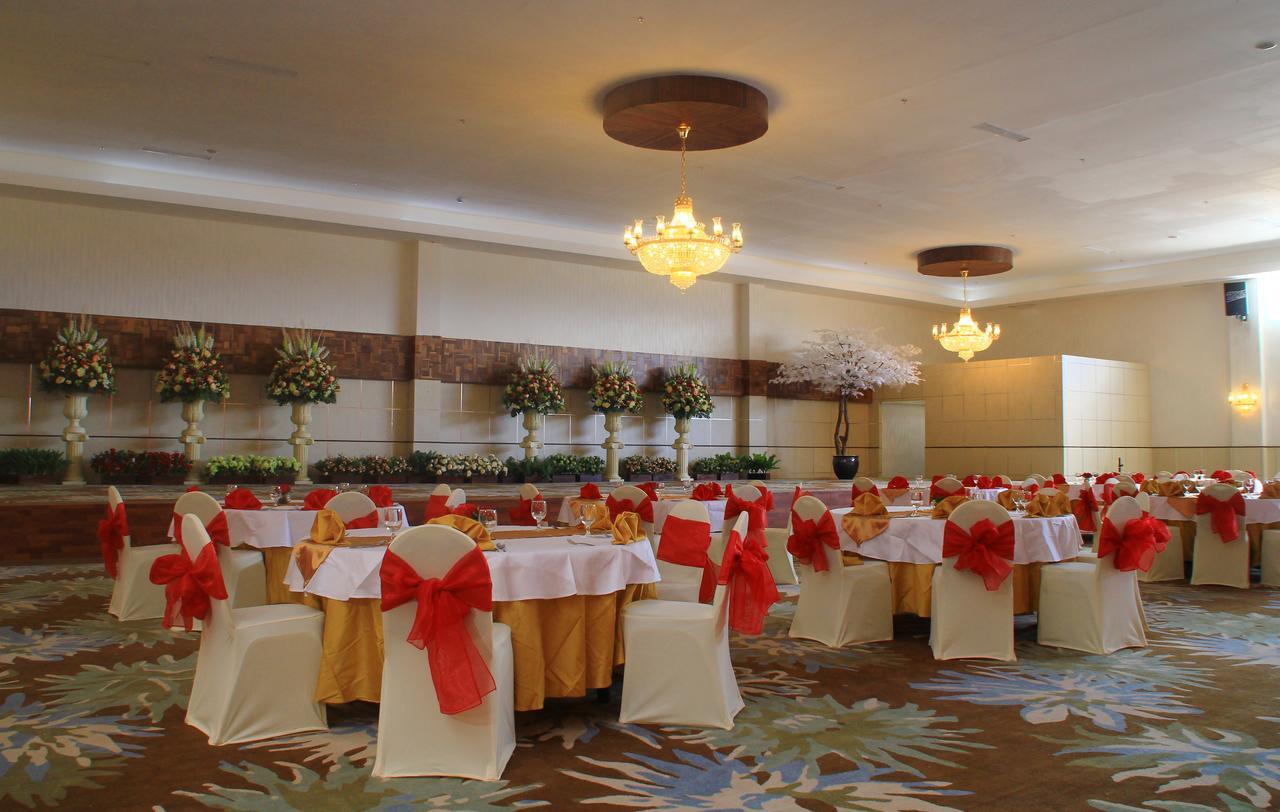 Sutanraja Hotel Kotamobagu Екстер'єр фото